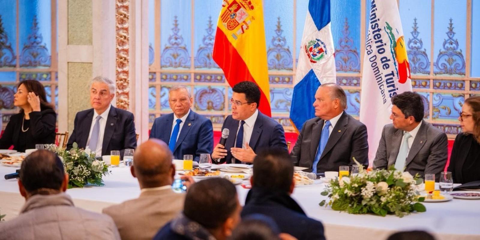 República Dominicana logra acuerdos millonarios en FITUR: impulso clave para la inversión inmobiliaria en 2026